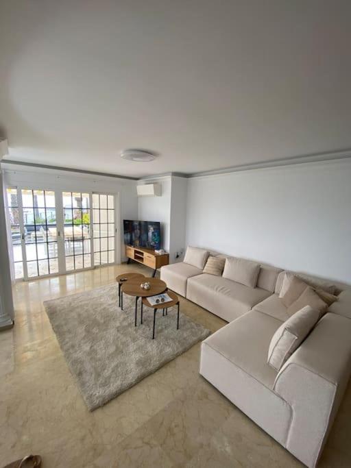 Villa Tranquila, Playa Del Duque أذيخي المظهر الخارجي الصورة